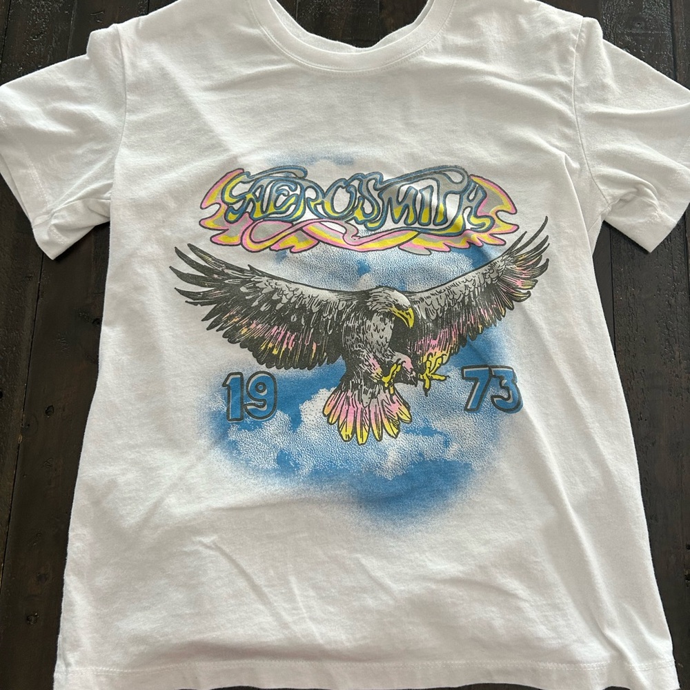 Aeropostale White Graphic Tee